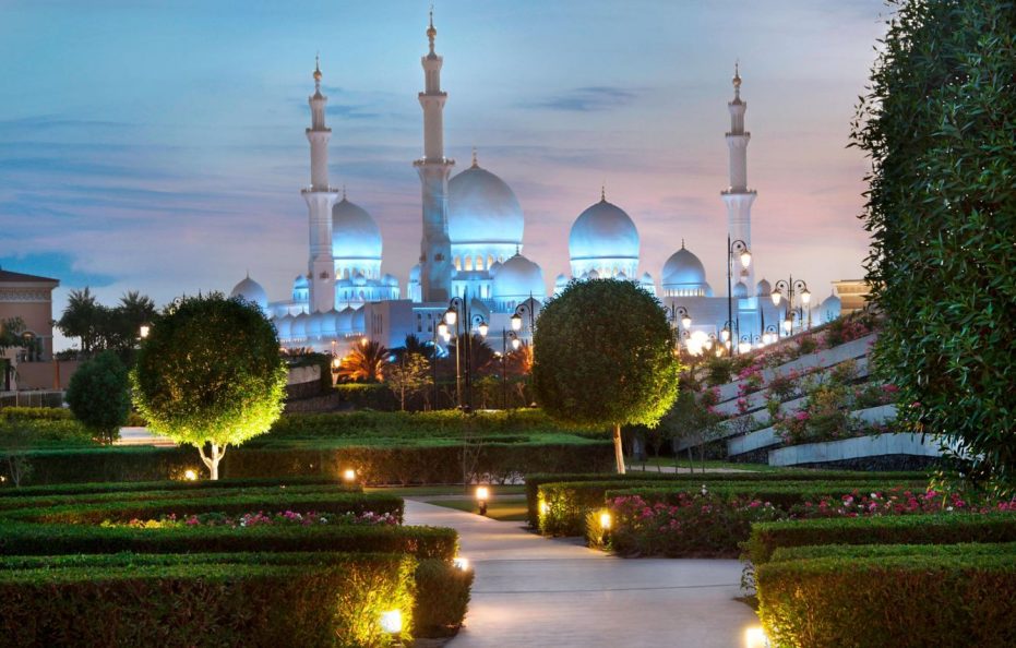 The Ritz-Carlton Abu Dhabi, Grand Canal Abu Dhabi