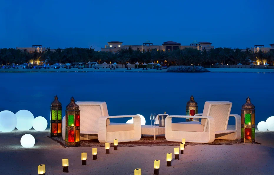 The Ritz-Carlton Abu Dhabi, Grand Canal Abu Dhabi